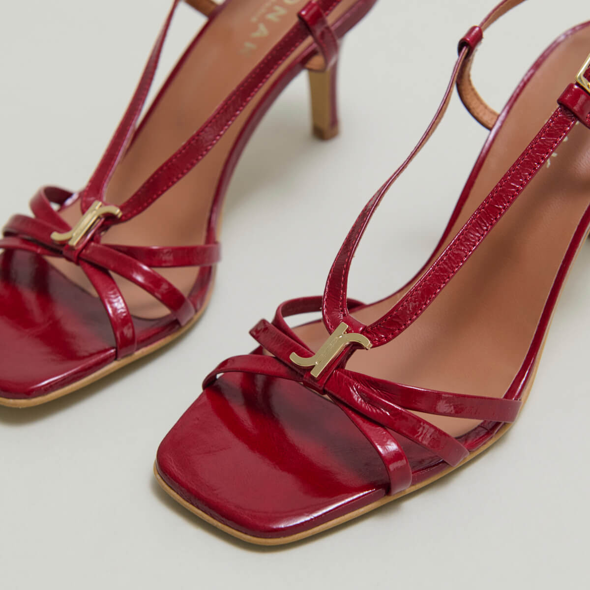 #color_Rouge carmin